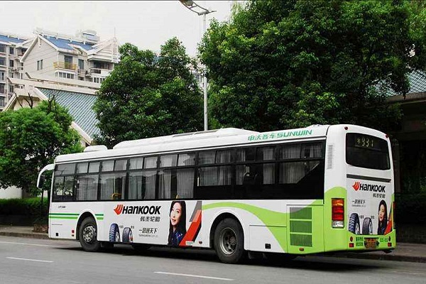 成都公交車身廣告投放案例