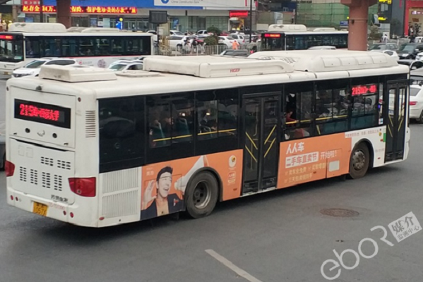 人人車公交車身廣告投放案例