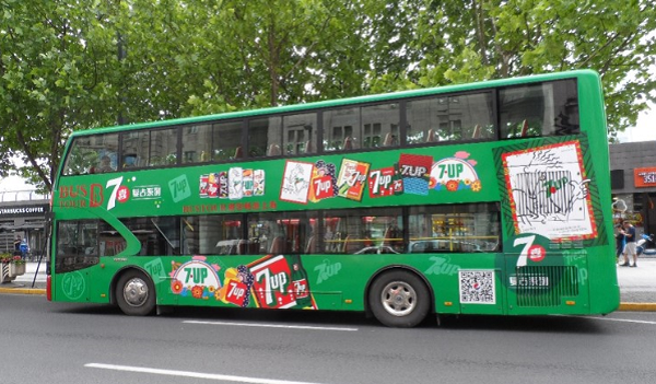 上海觀光公交車身廣告投放案例
