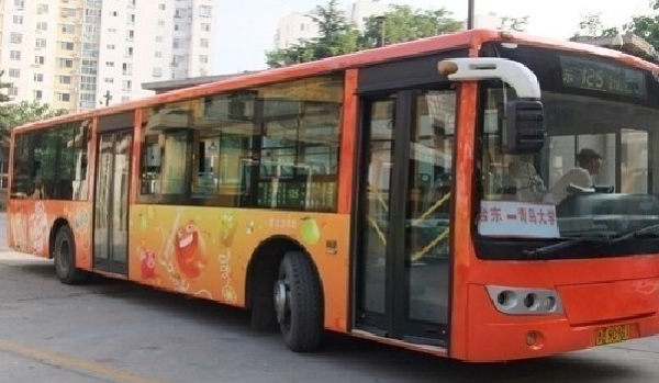 青島公交車身廣告投放案例
