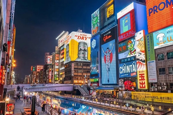 商業區豎屏廣告