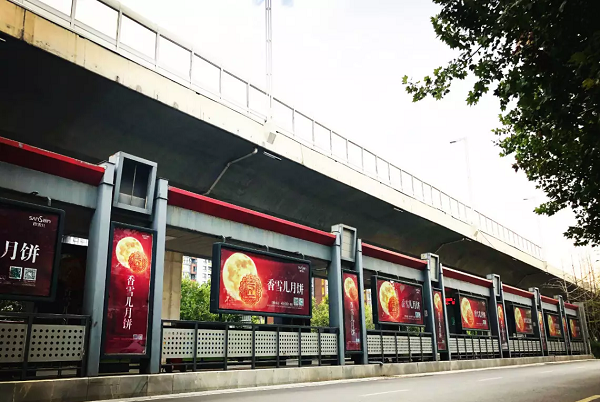 BRT公交燈箱廣告