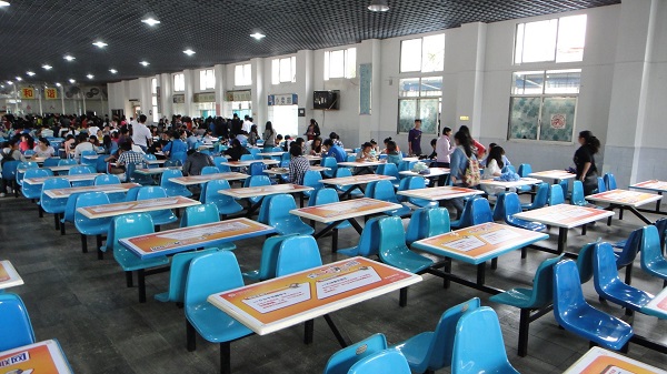 高校校園食堂桌椅廣告
